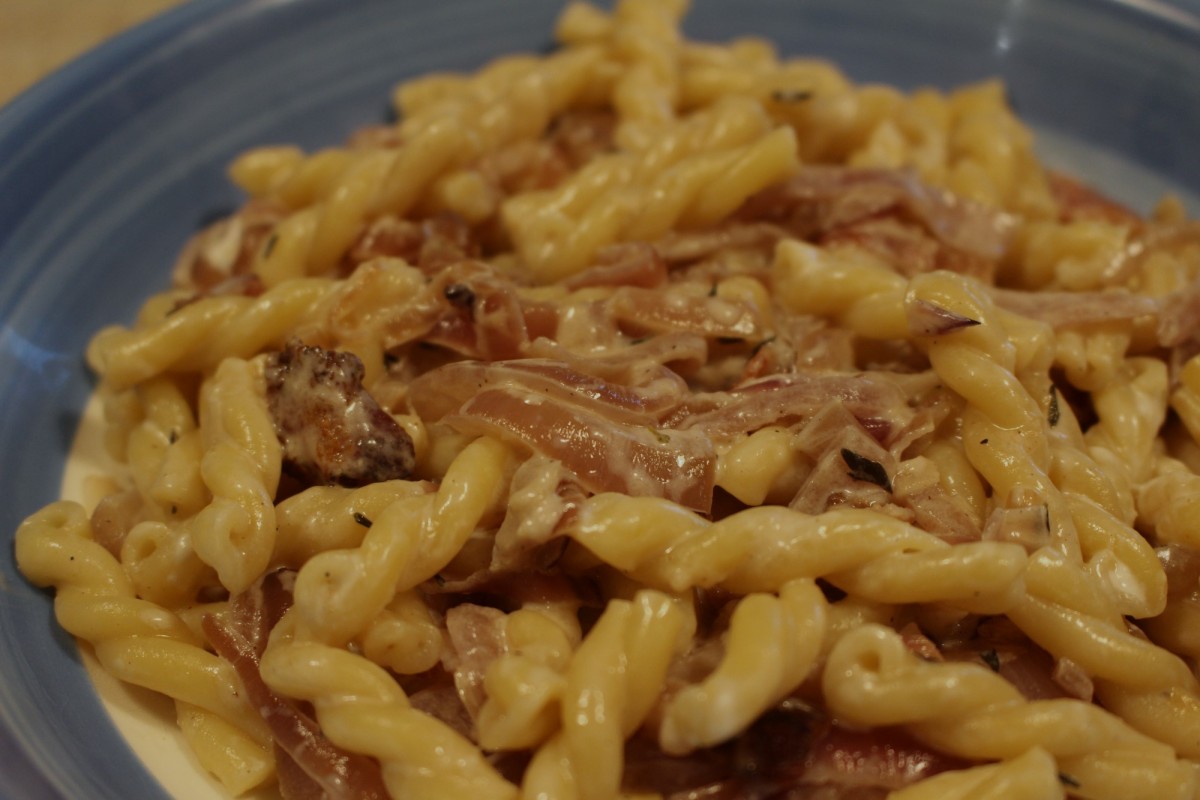 Bacon Onion Pasta