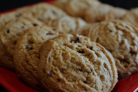 Six Ingredient Peanut Butter Chocolate Cookies